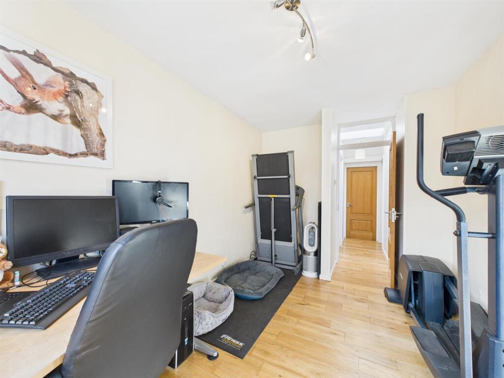 Bedgrove, Bedgrove, Aylesbury - More