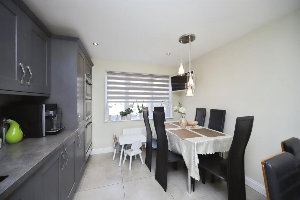 House in Taunton, Lambrook - View 4