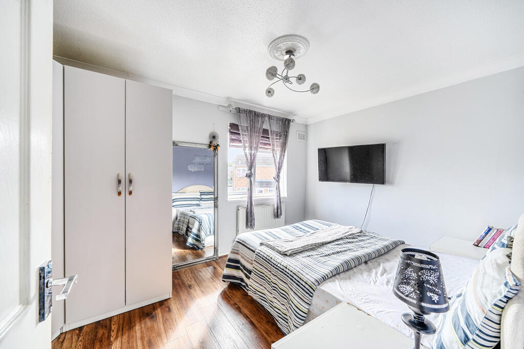 House in Swindon, Freshbrook, West Swindon - View 4