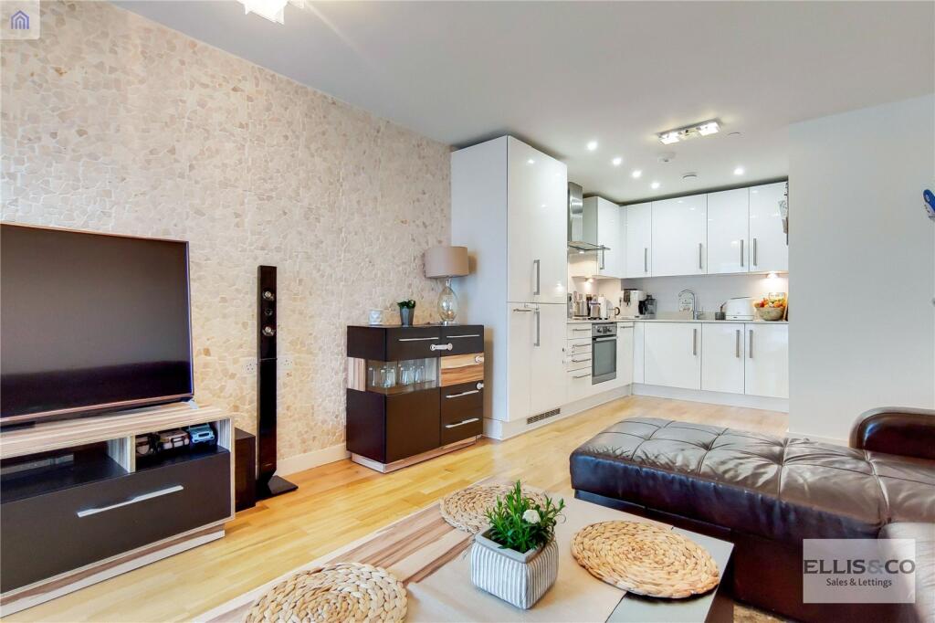 Apartment in London - View 3