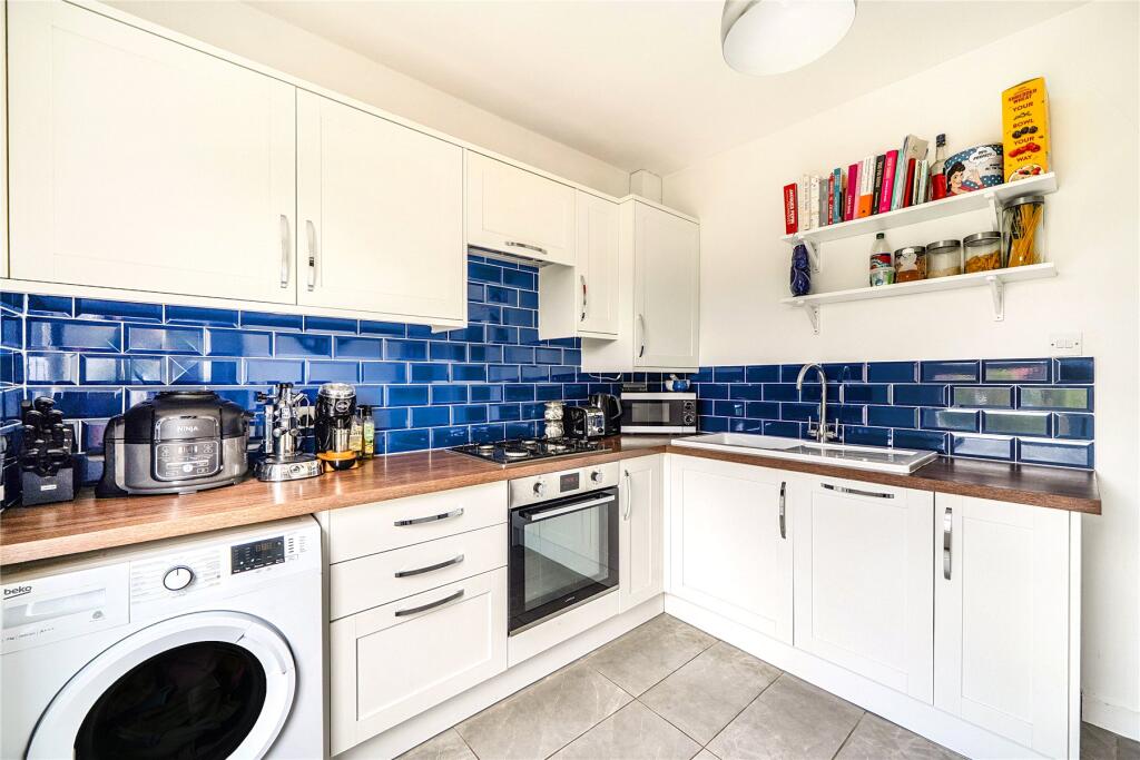 Apartment in London, Surbiton - View 5