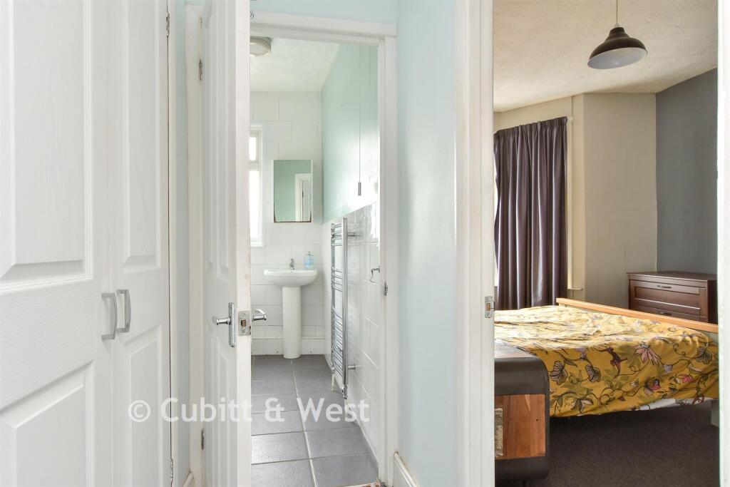 Apartment in Brighton - More