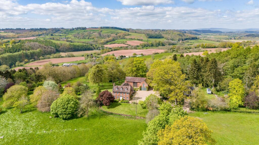 House in Malvern Hills, Hill Side, Martley - View 2