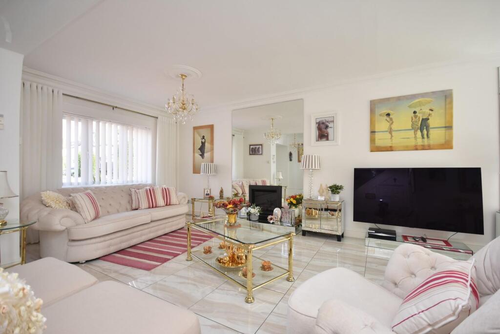 11 The Grange, Baroness Place, Penarth, CF64 3UW image 5