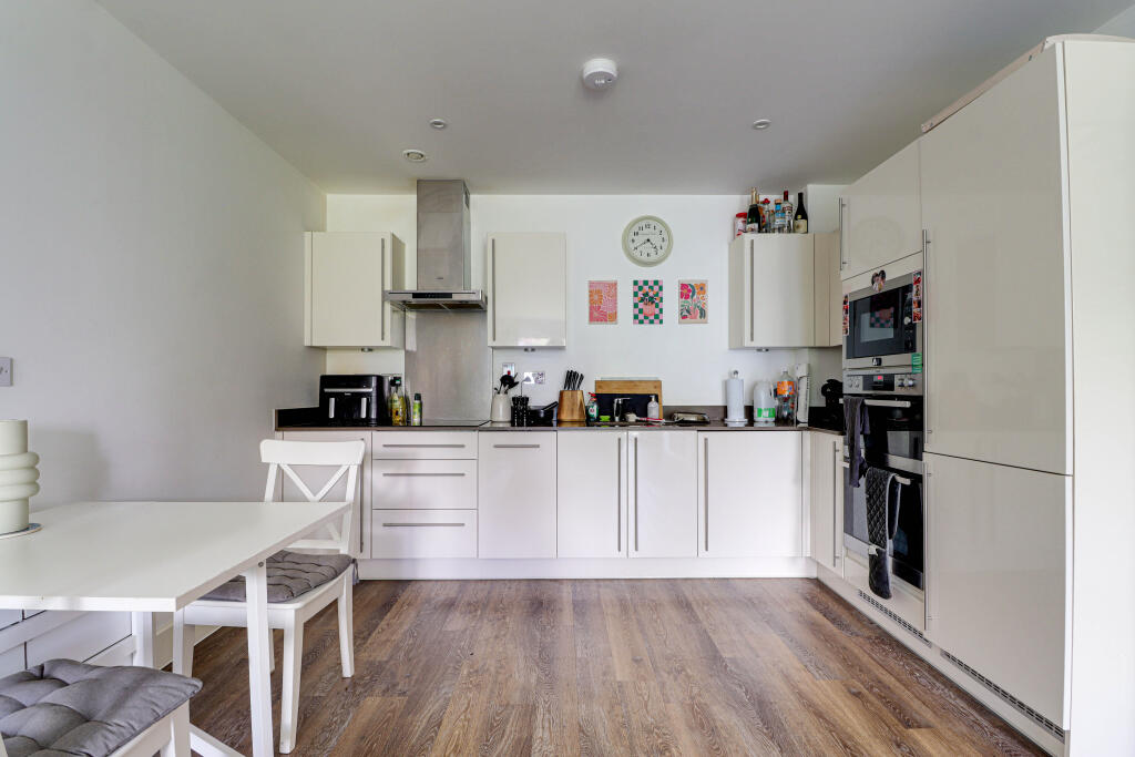 Charrington Place, St. Albans, AL1 – další