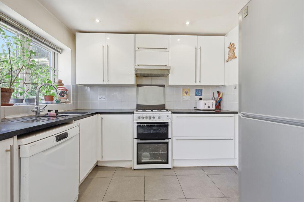 House in Potters Bar, Sunnybank - View 5
