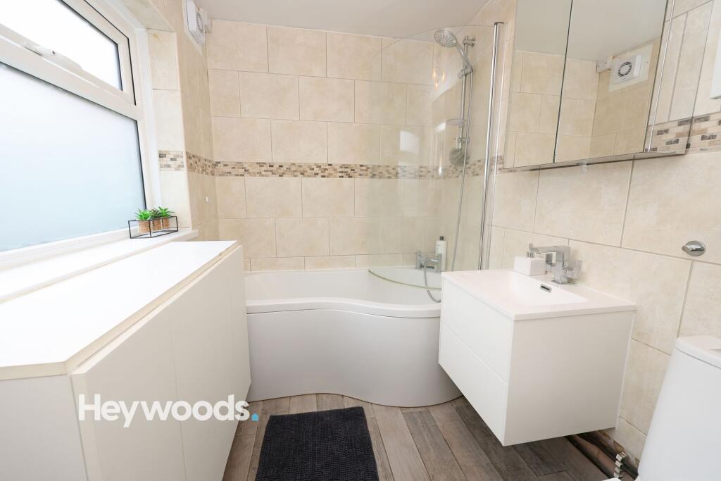 House in Stoke-on-Trent - View 4