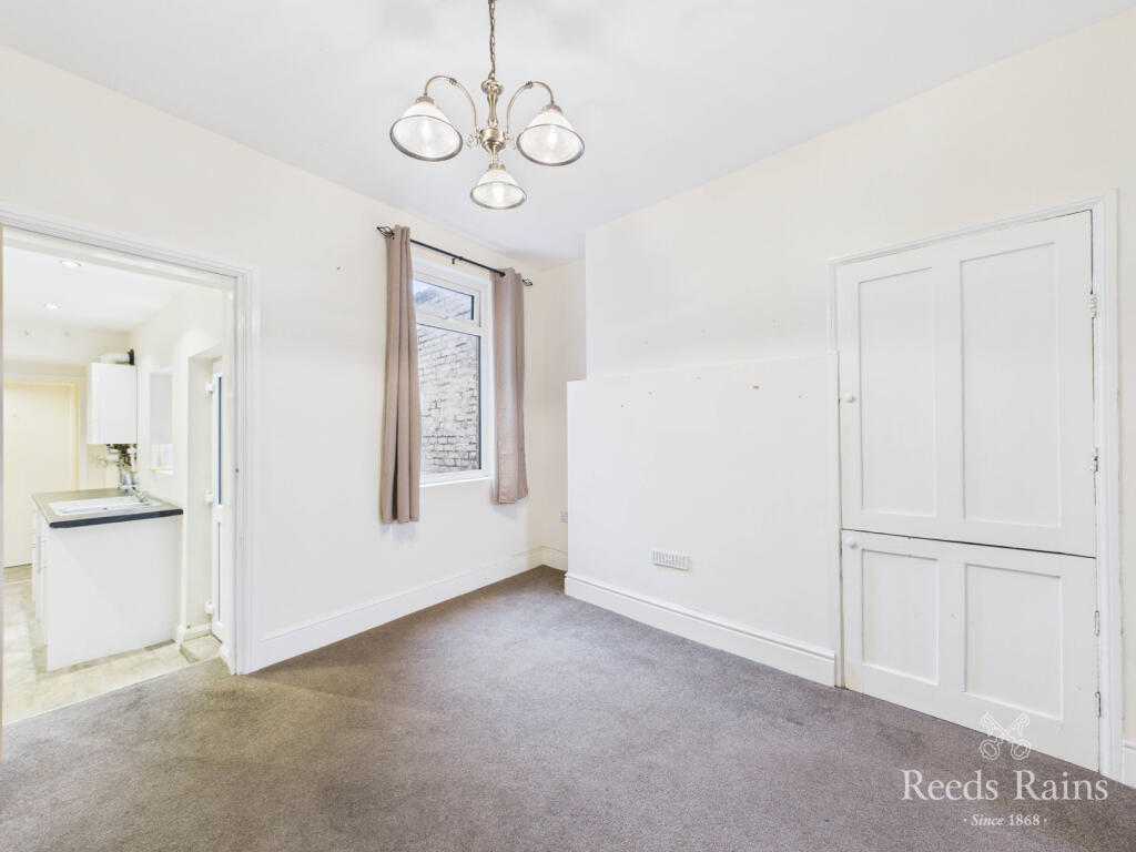 Moorfield Road, Bridlington, YO16 4LE photo 3