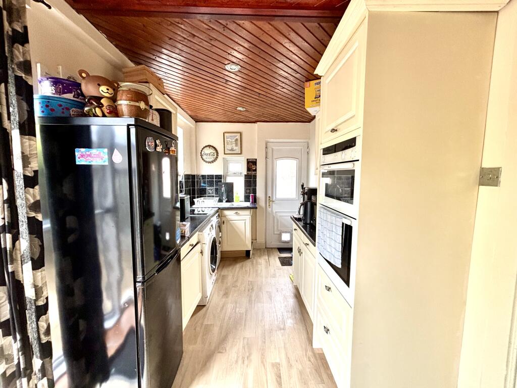 House in Bradford - View 4