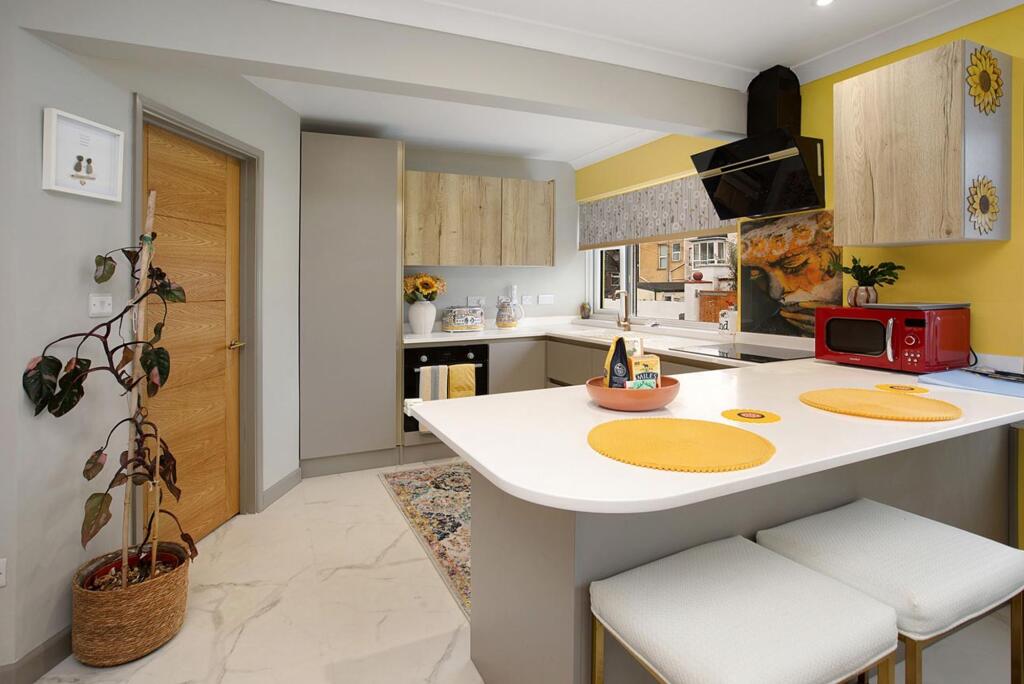House in Teignbridge, Dawlish - View 2