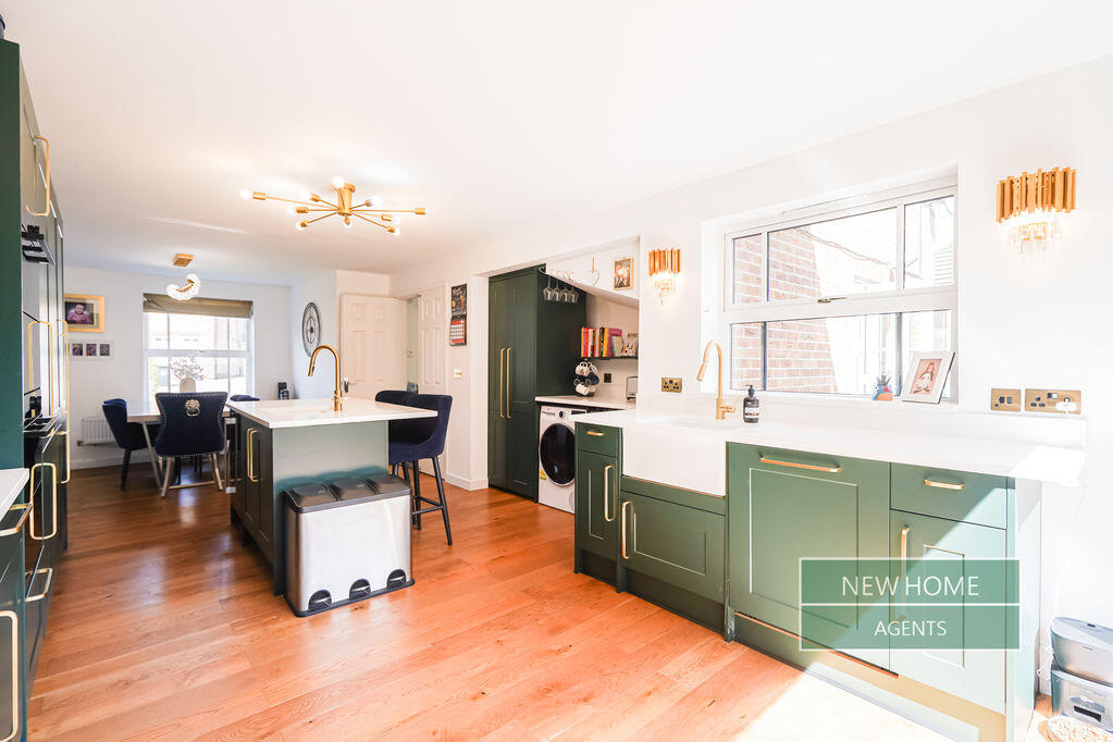 House in Ashfield, Sutton in Ashfield, Nottinghamshire - View 3