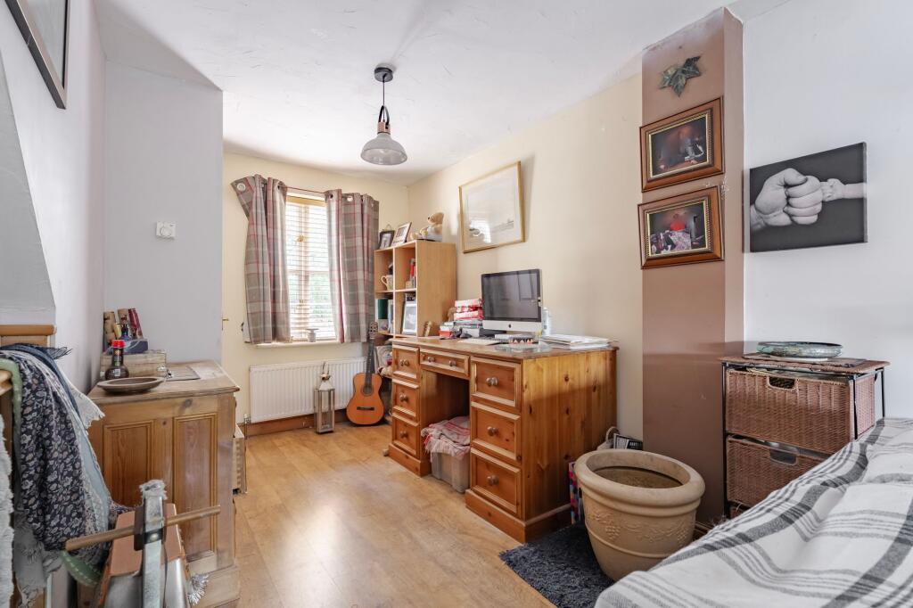 West End, Briston - More