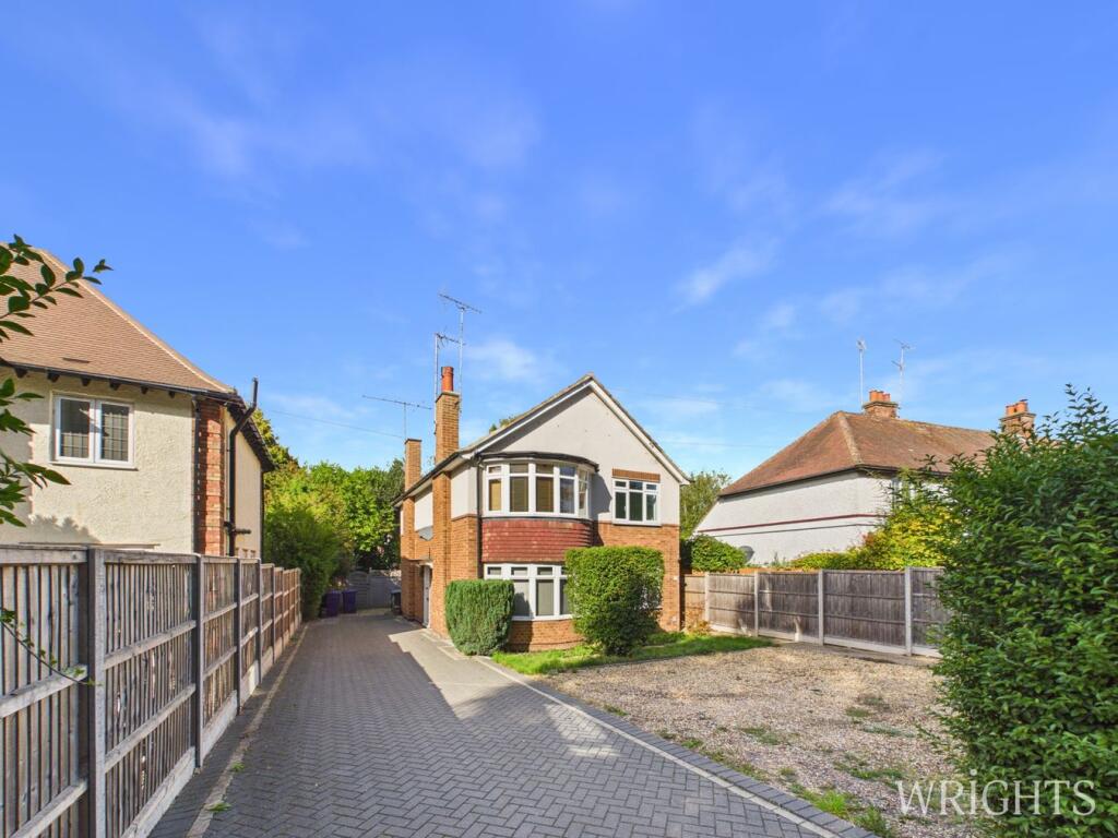 Main image of property: London Road, Knebworth, SG3