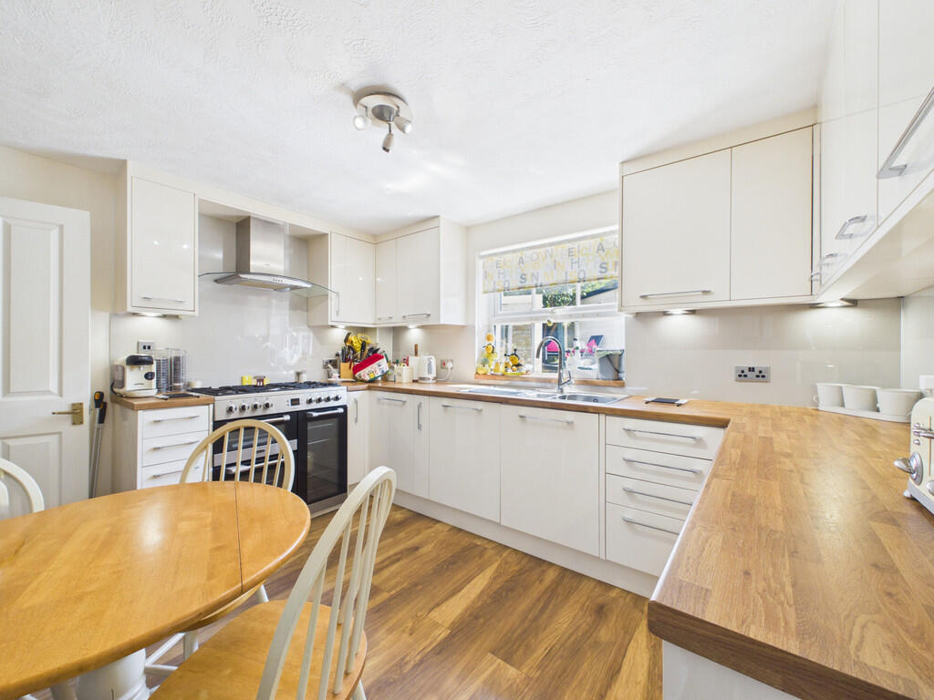 Earles Meadow, Horsham - View 2