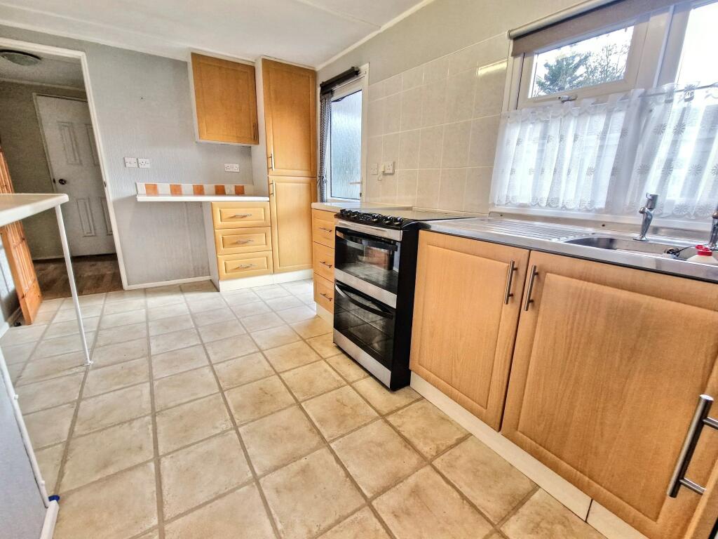 Cat and Fiddle Park Home, Clyst St Mary, Exeter photo 4