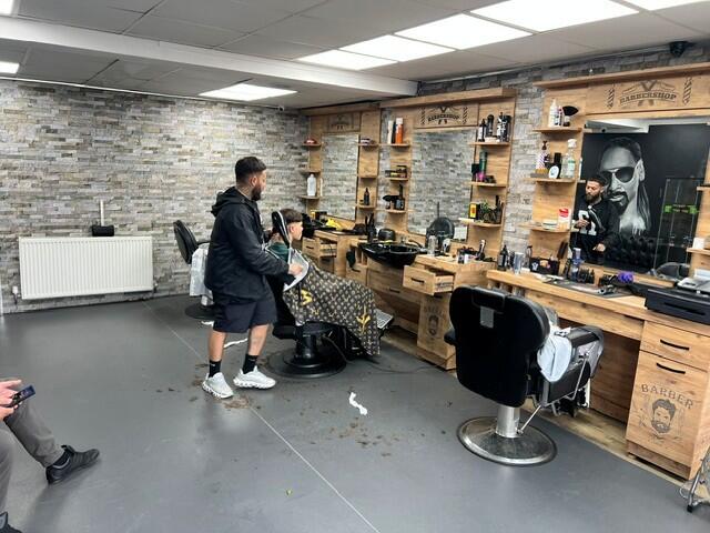 Photo 1