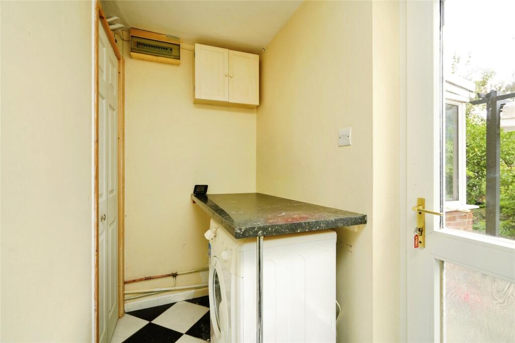 House in Marsh Gibbon, Buckinghamshire - More