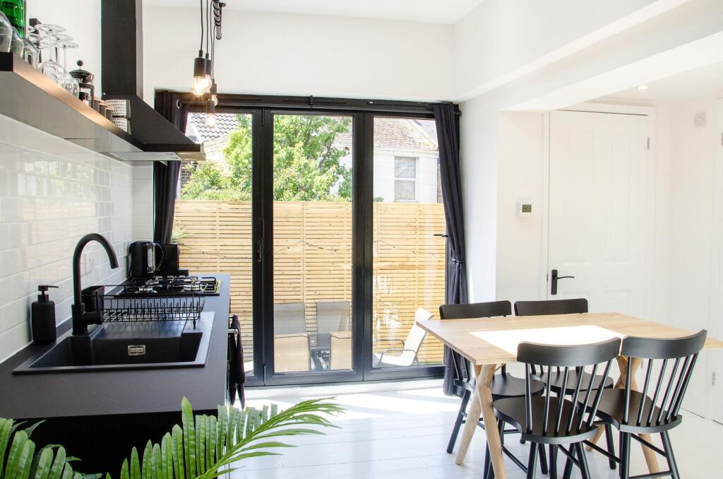 House in Thanet, Margate Old Town, Cliftonville - View 4