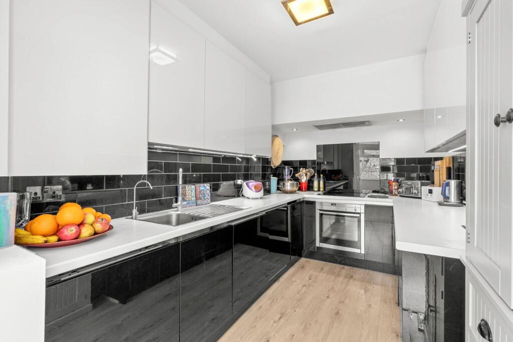 House in Princes Risborough, Buckinghamshire - View 5