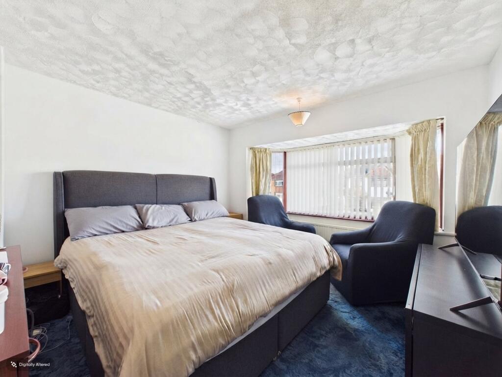 House in Slough, Chalvey - More