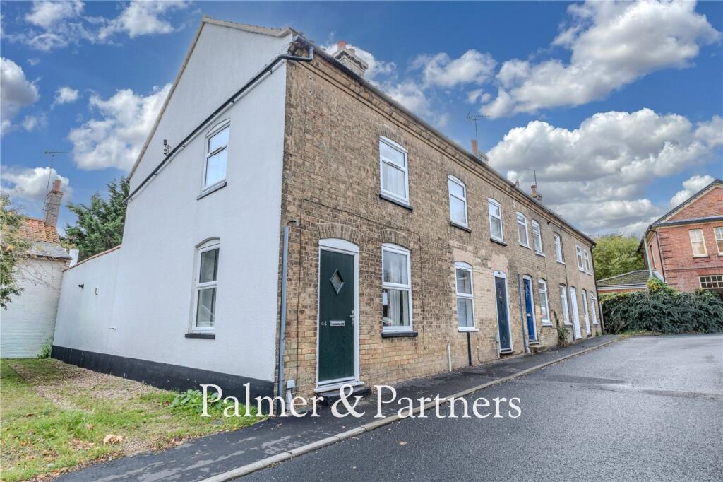 2-bed terraced on Albion Street, Saxmundham, Suffolk, IP17, £220,000