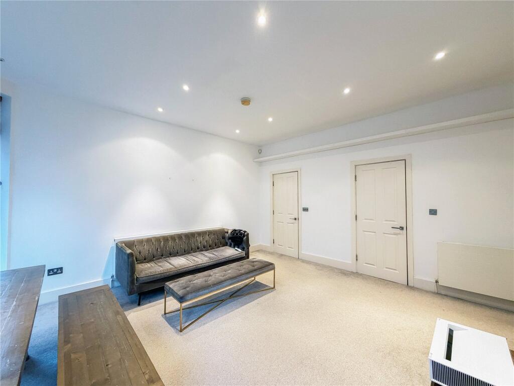 Catterick Road, Didsbury Village, M20 photo 4