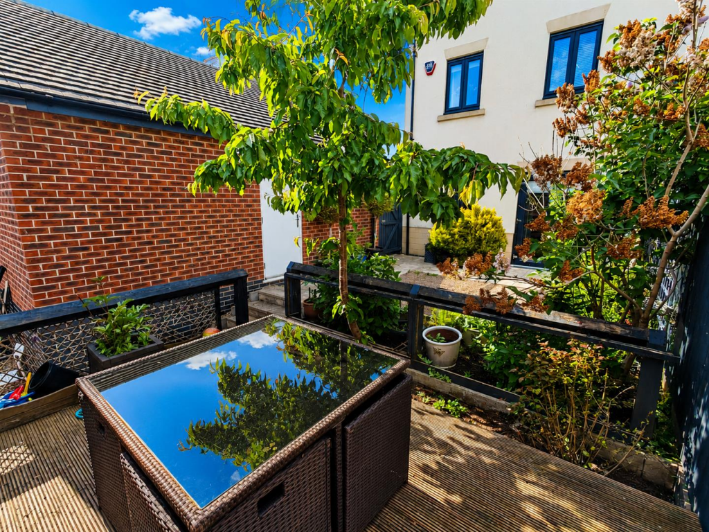 House in Weldon, Priors Hall Park - View 4
