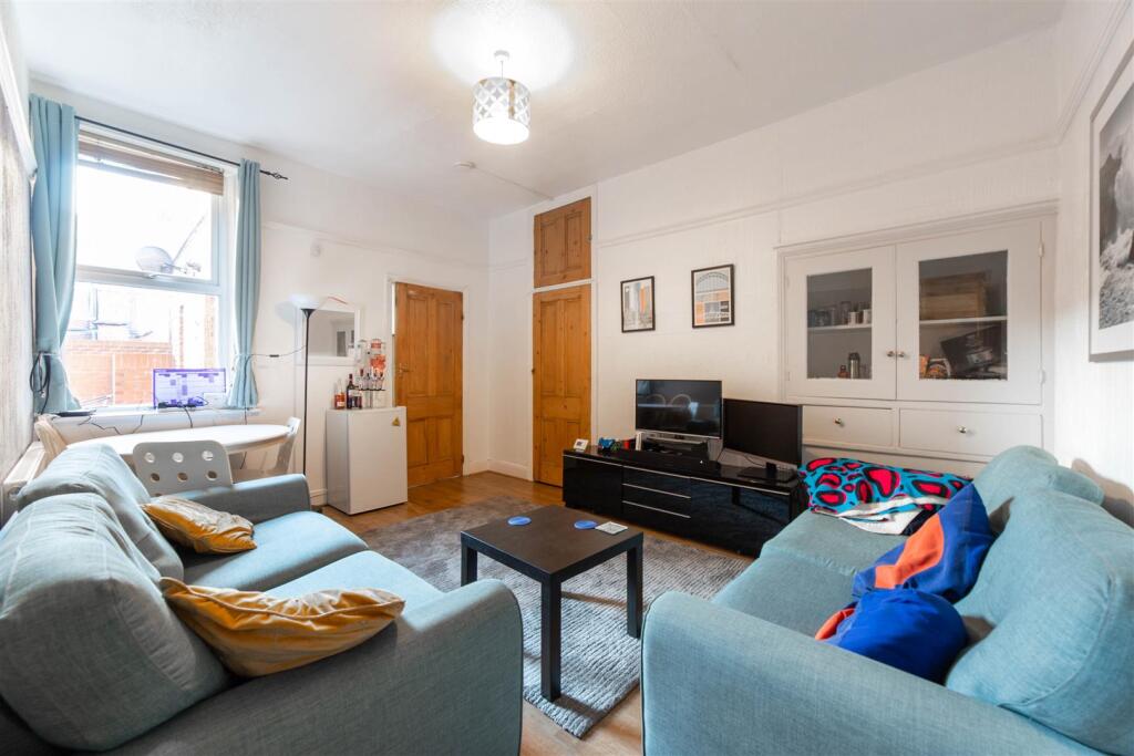 Main image of property: £1,250pcm - Bayswater Road, Jesmond
