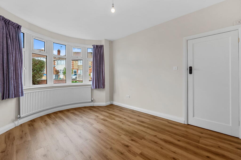 House in Kettering, North Northamptonshire - View 5