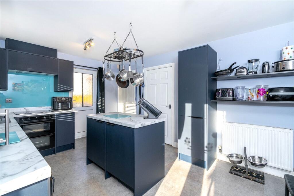 House in North Kesteven, Thorpe Tilney, Timberland - More