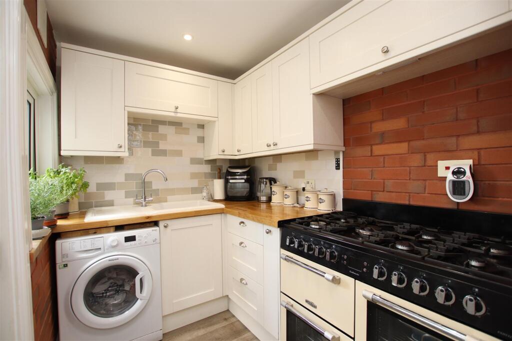 House in Dartford, Brooklands, New Town - More