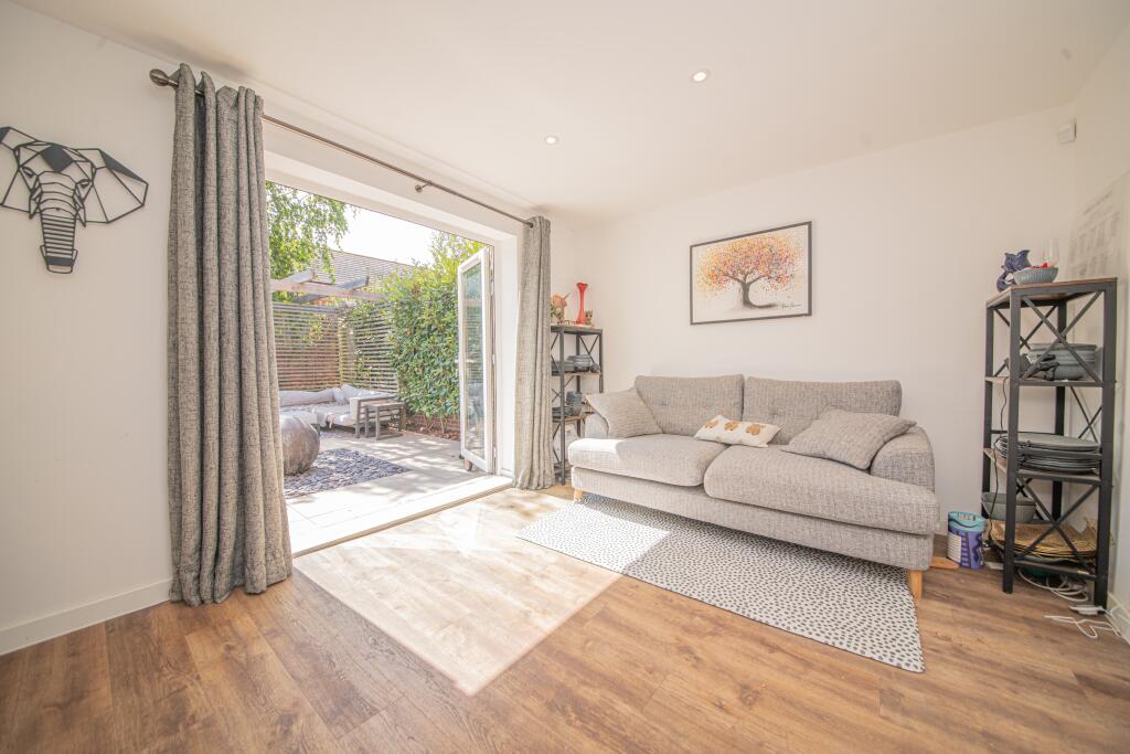 House in Eastleigh, Fair Oak and Horton Heath - View 4