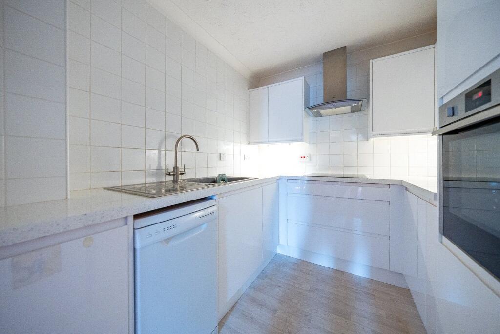Main image of property: Hengist Court, Marsham Street, Maidstone, ME14