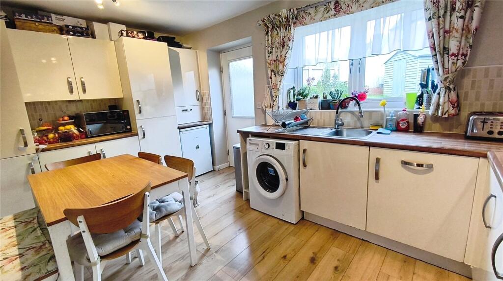 Additional image 4 of Low Field Close, Birmingham, West Midlands