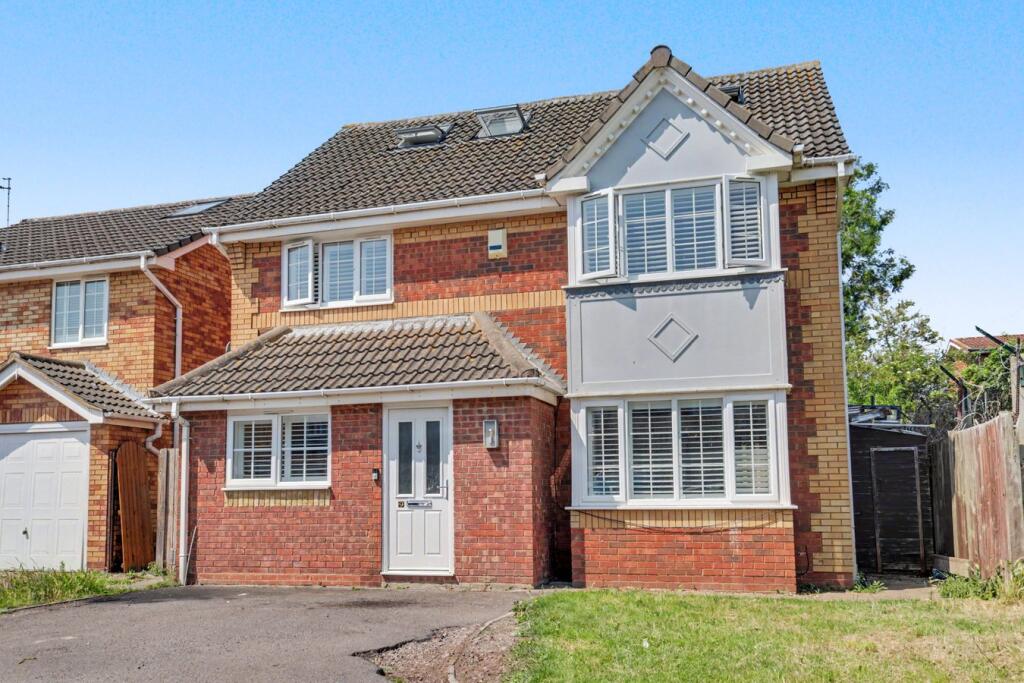 Main image of property: Wicklow Walk, Shoeburyness, SS3