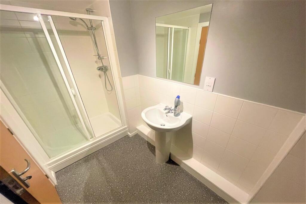 Apartment in Trafford, Greater Manchester - More