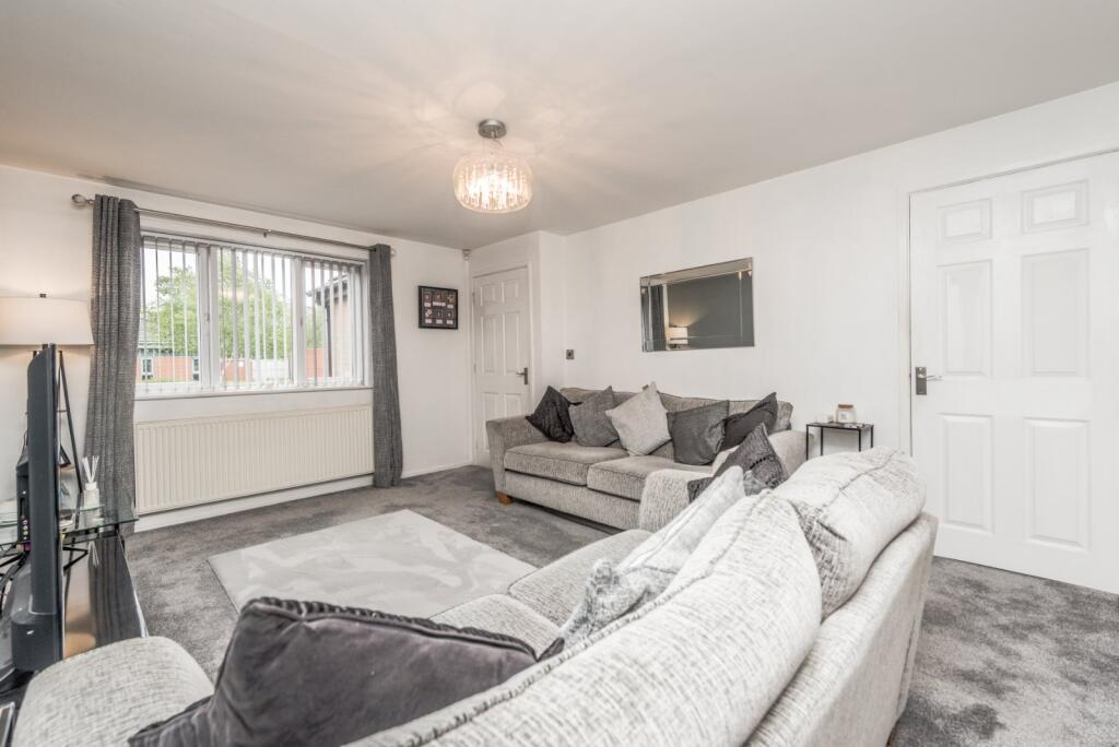 House in Bradford, West Yorkshire - View 2