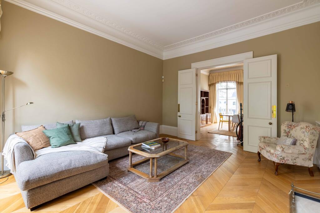 Apartment in London - View 3