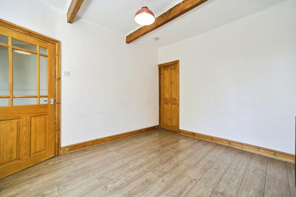 House in Bradford, Keighley - View 3