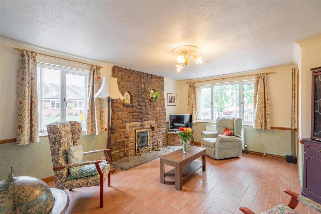 House in Stratford-on-Avon, Wellesbourne CP - View 2