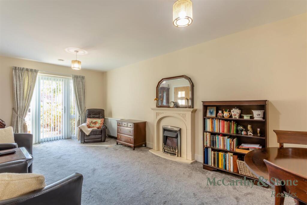 Apartment in Kettering, Avondale - View 4