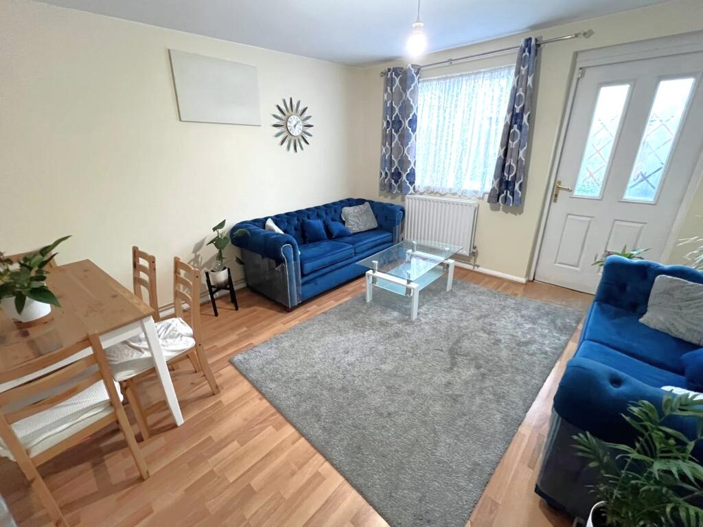 House in London, Little Ilford - View 3
