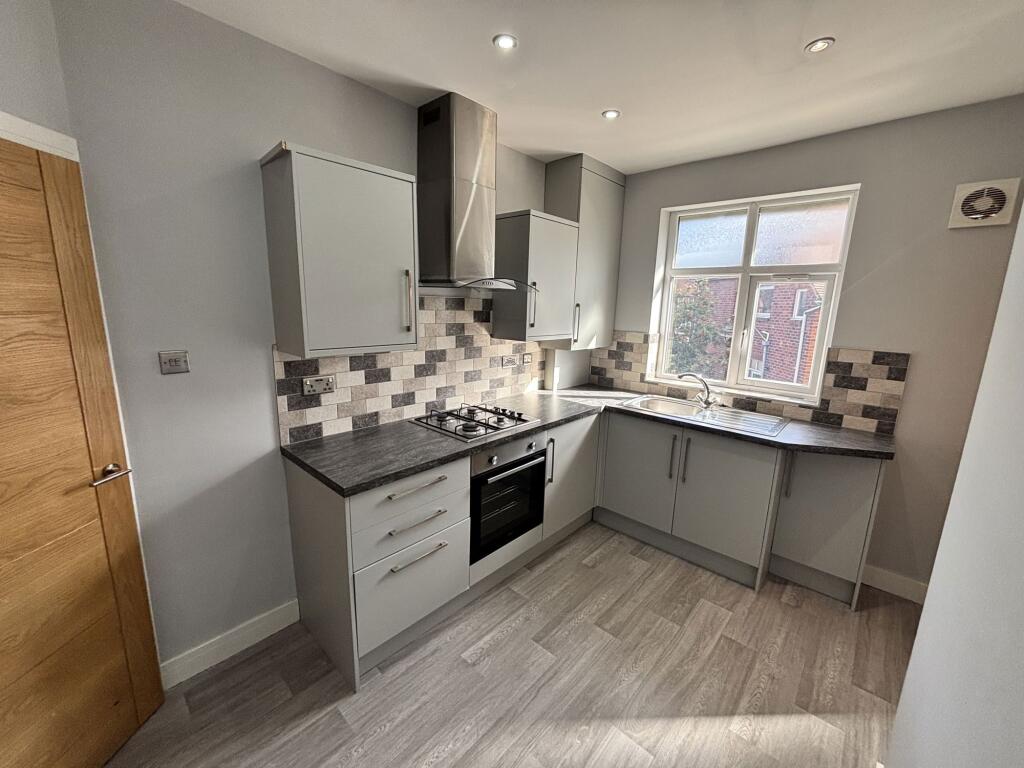 Apartment in Newcastle upon Tyne - View 3