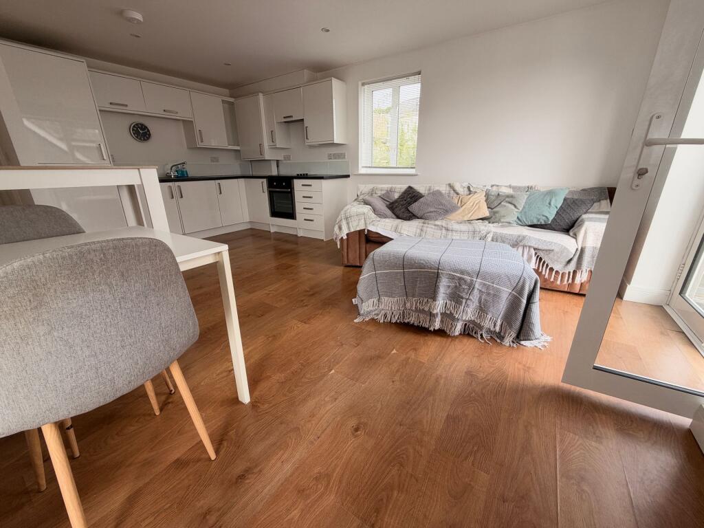 Apartment in Truro - More