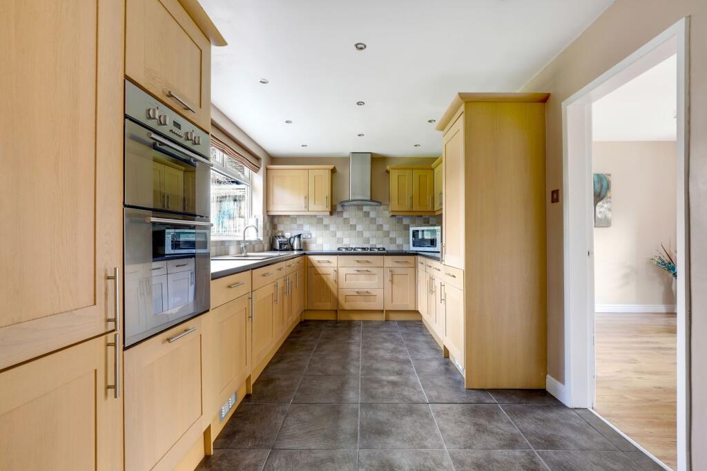 House in Ashfield, Hucknall - View 3