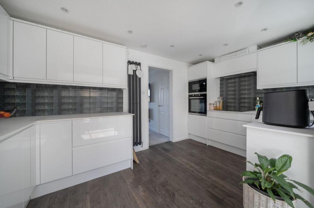 House in Kempston, Bedford - More