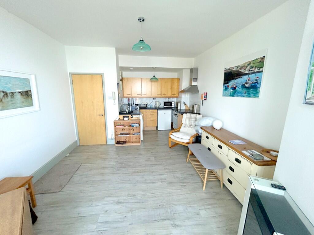 Apartment in Truro - View 5