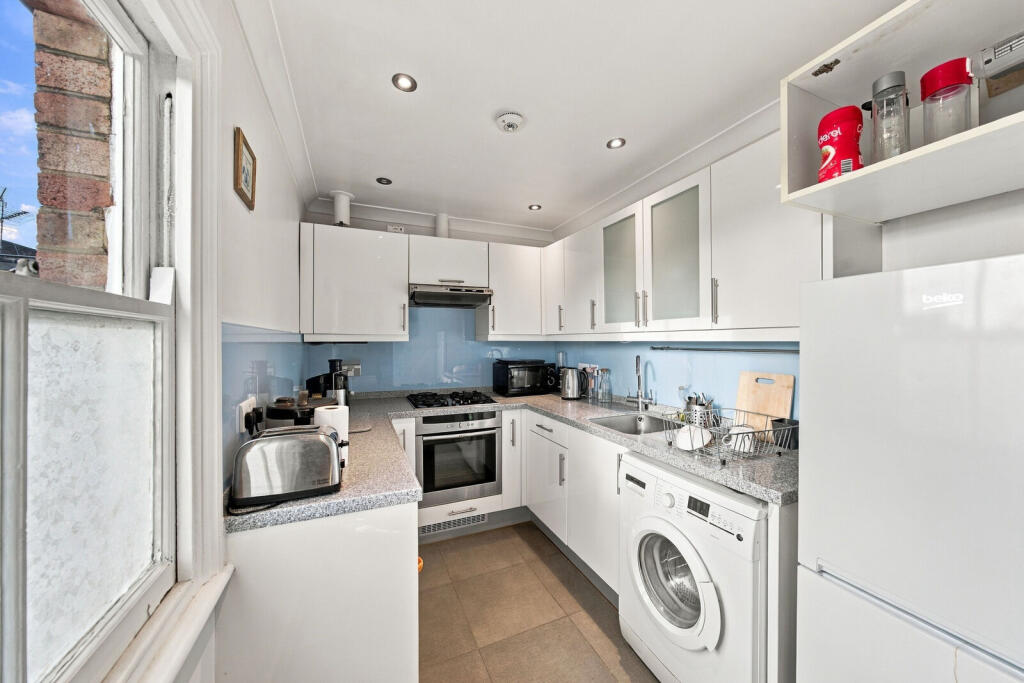 Apartment in London - View 5