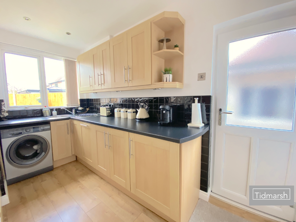 2 Florence Road, Codsall WV8 1JD photo 4