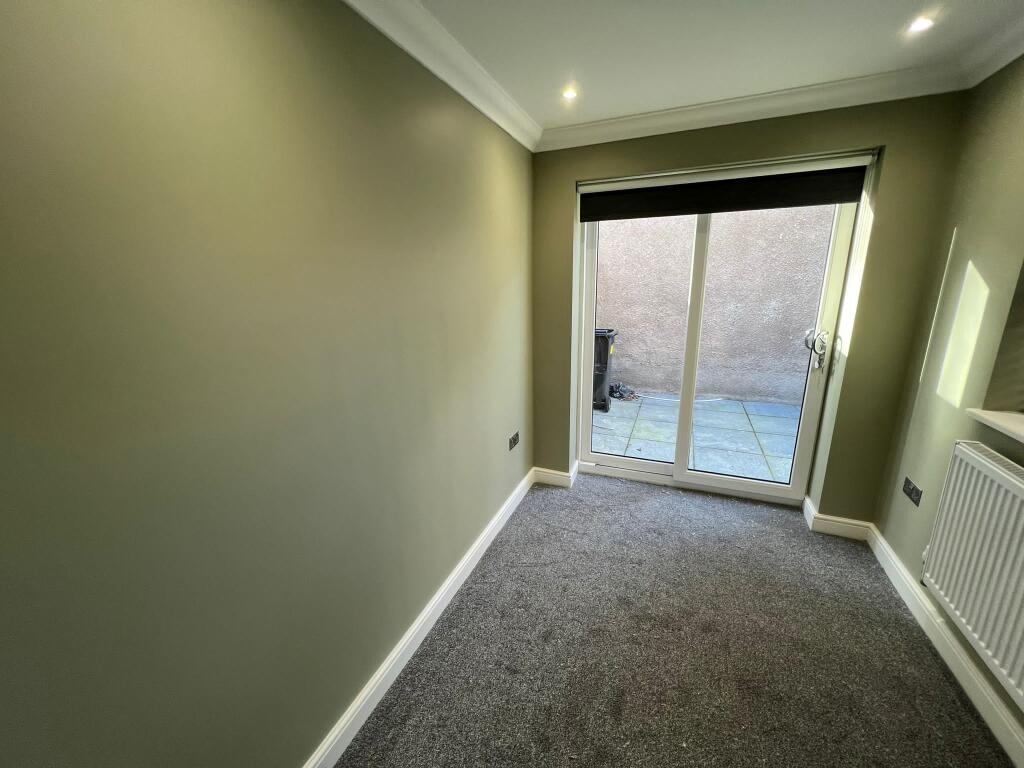 Apartment in Cardiff, Canton - View 4